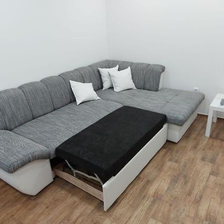 Cosy, Quiet & Brand New Apartment W/ Danube View Belgrado Buitenkant foto