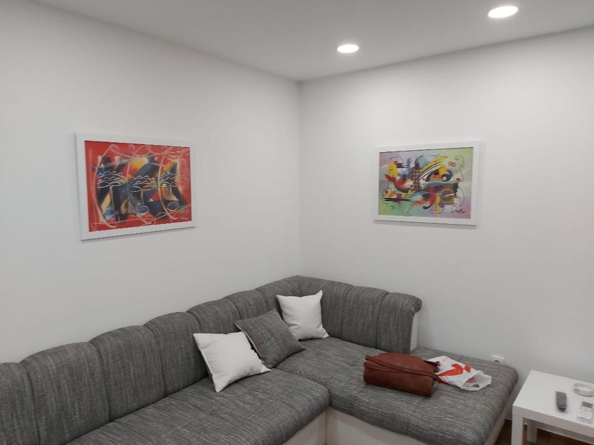 Cosy, Quiet & Brand New Apartment W/ Danube View Belgrado Buitenkant foto